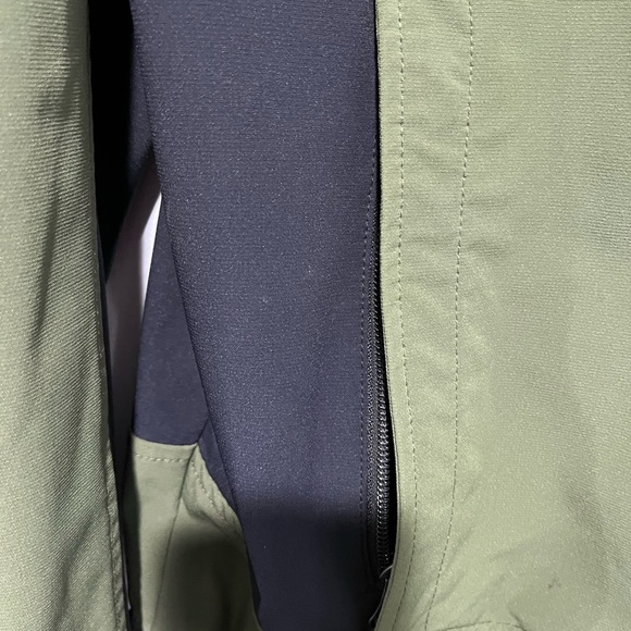 L.L. Bean Olive/Black Polyester Full Zip Windproof Softshell Jacket Men’s M VGC - Picture 4 of 13